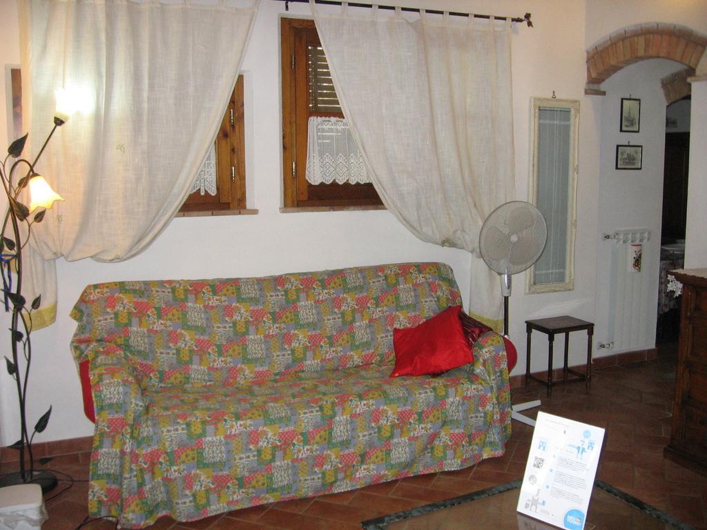 Hotel La Capanna Di Sovestro à San Gimignano Extérieur photo
